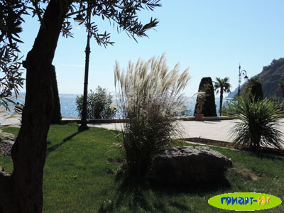 Отдых в Крыму! Фото парка Парадиз в ЛОК Айвазовское (05.10.14), Большая Алушта, пос. Партенит, Крым Отдых в Крыму! Фото парка Парадиз в ЛОК Айвазовское (05.10.14), Большая Алушта, пос. Партенит, Крым