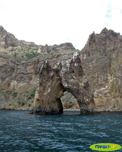 Отдых в Крыму! Фото морской прогулки к «Золотым воротам», Кара-Даг, п. Коктебель, г. Феодосия, Крым (13.06.14) Отдых в Крыму! Фото морской прогулки к «Золотым воротам», Кара-Даг, п. Коктебель, г. Феодосия, Крым (13.06.14)